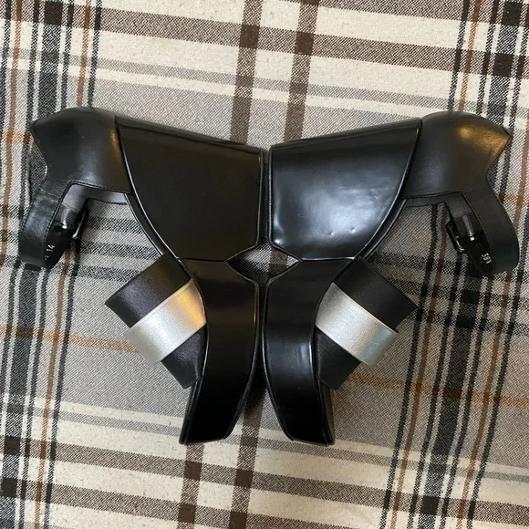 Robert Clergerie Black and Silver Wedge Sandals - Picture 9 of 16